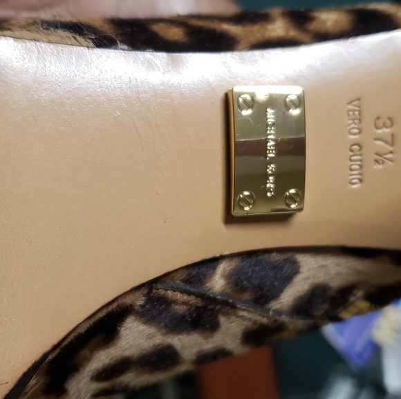 Ankle Boot - Picture 2 of 2